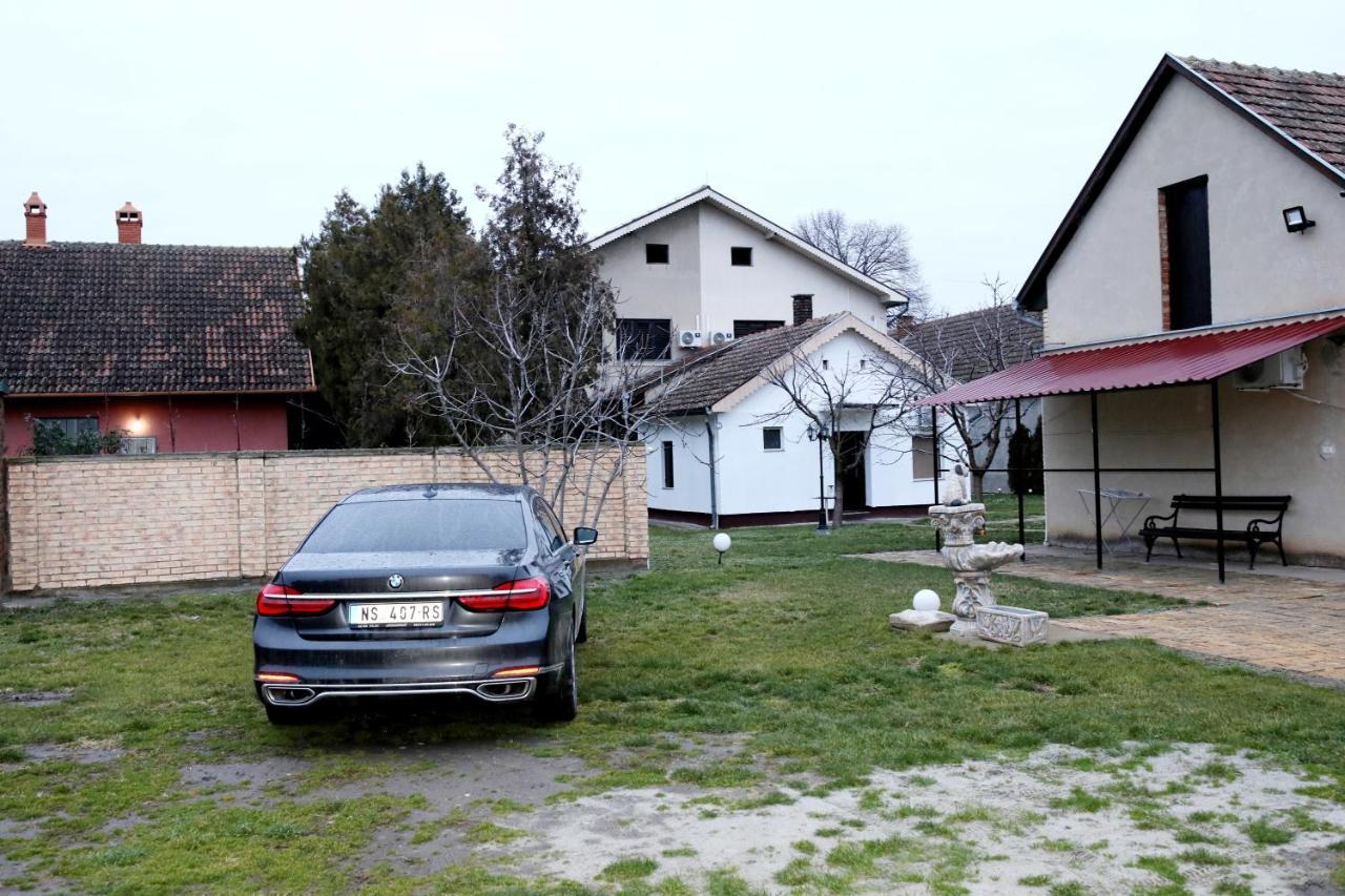 Vila Vasilije Hotel Novi Knezevac Bagian luar foto